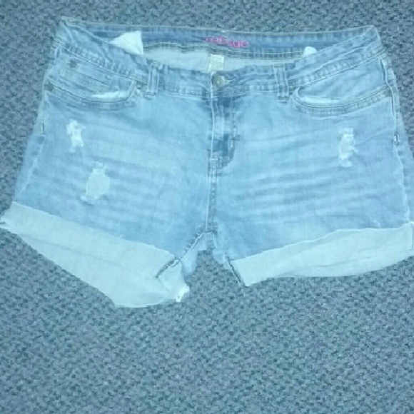 Stretchy distressed boyfriend Jean shorts