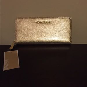 Michael kors wallet