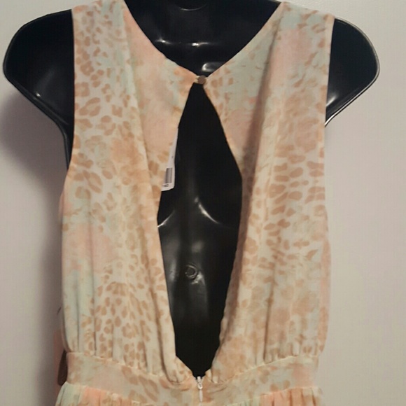 High Low Dress - Picture 4 of 4