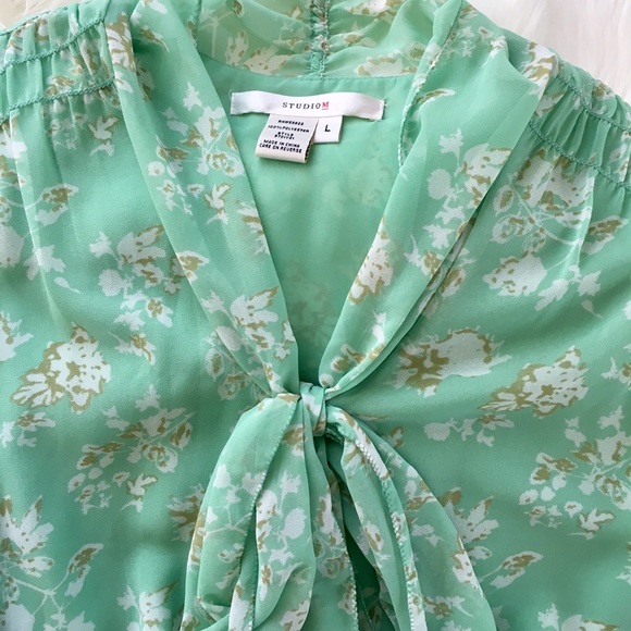 ** SOLD ** - Picture 2 of 3