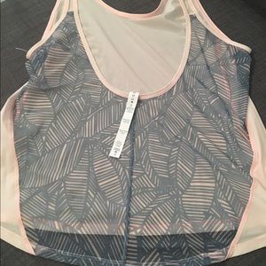 Lululemon tank size 6
