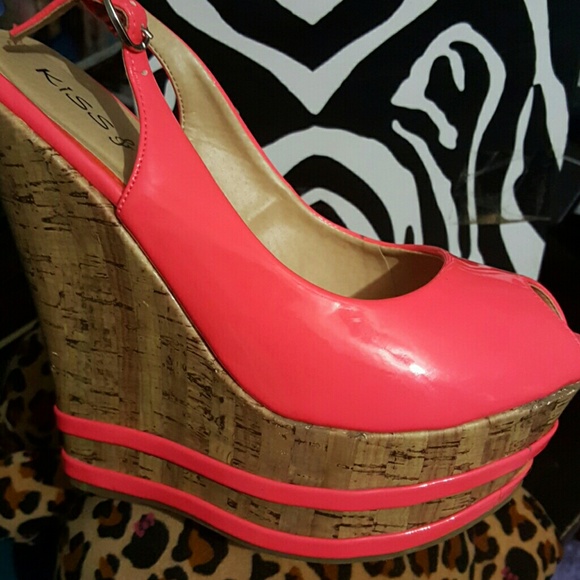 WEDGES - Picture 2 of 3