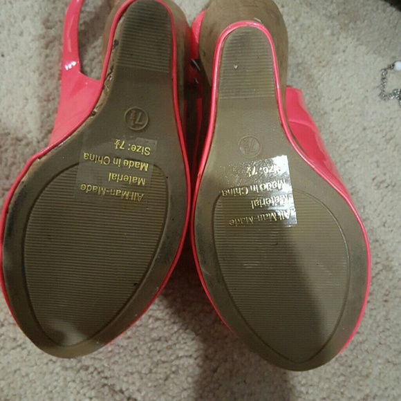 WEDGES - Picture 3 of 3