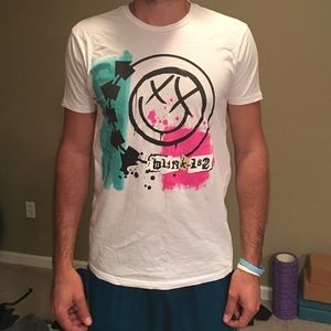 Blink 182 t-shirt
