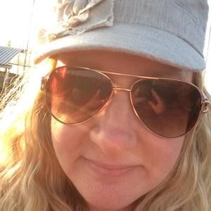 Meet your Posher, Carrie