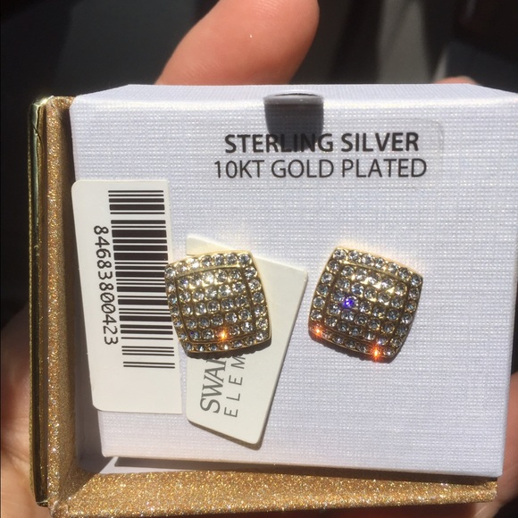 Earring - Picture 2 of 4