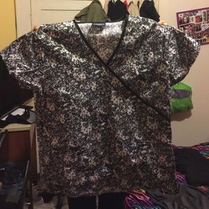 (Top) uniforms brand New never worn