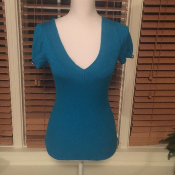 Short sleeve sweater top