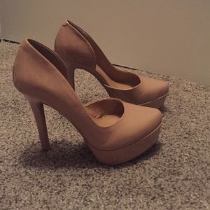 Jessica Simpson Nude Patent leather Waleo Pumps