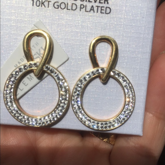 Earring - Picture 4 of 4