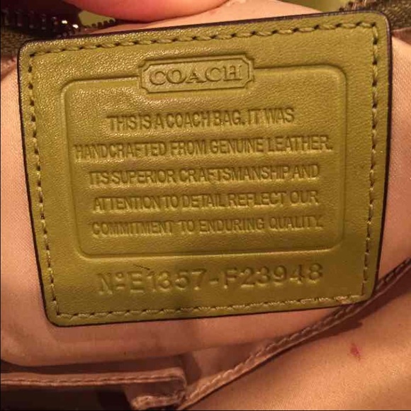 Coach cross body. - Picture 4 of 4