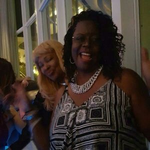 Meet your Posher, Angela