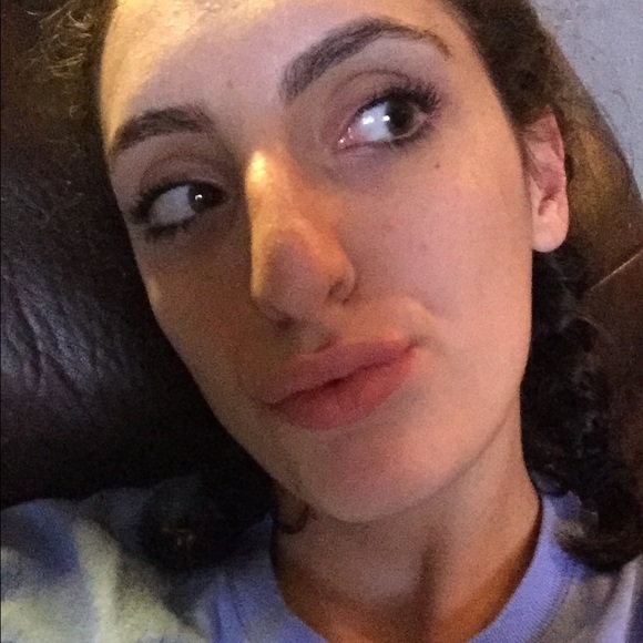 Meet your Posher, Tay