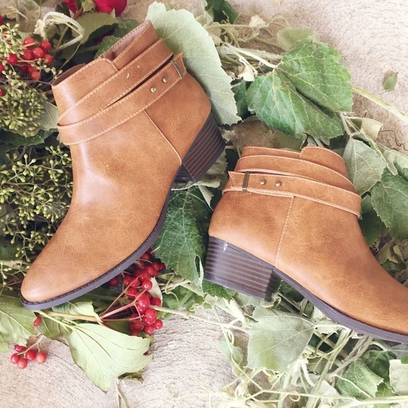 LC by Lauren Conrad Cognac Ankle Boots