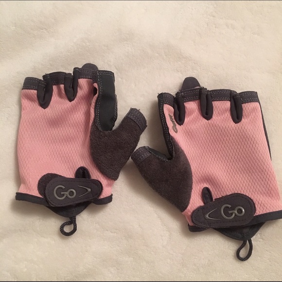 Pink Lifting Gloves