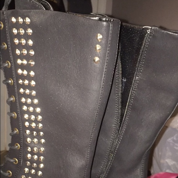 Boots - Picture 3 of 3