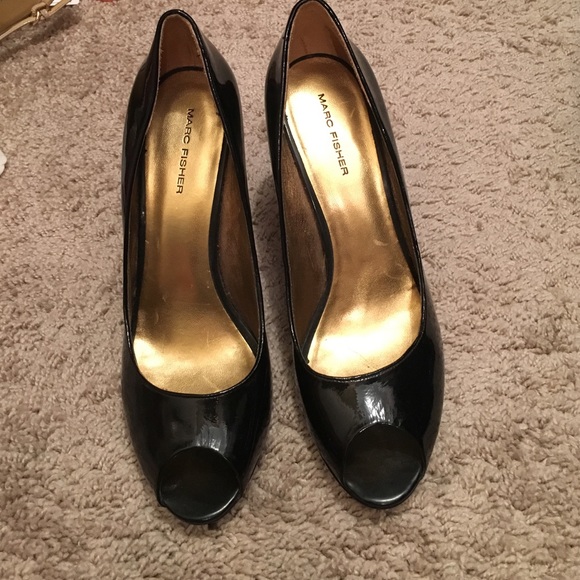 Only worn twice black heels