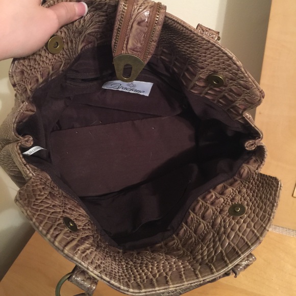 Faux crocodile bag! Great condition! - Picture 3 of 3