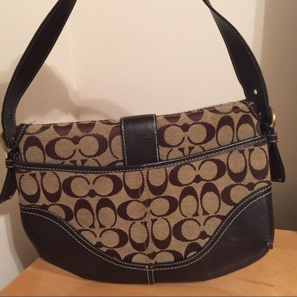 *NOT AUTHENTIC* Coach shoulder bag - Picture 2 of 3