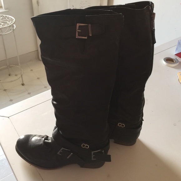 Black Boots