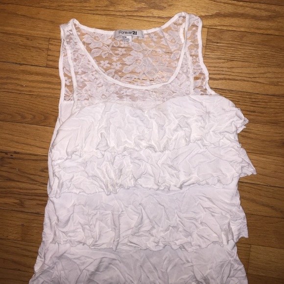 Cream cotton tank top with lace on the top