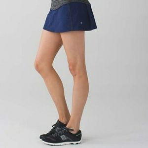 Lululemon Pace Rival skirt in Hero Blue, size 6