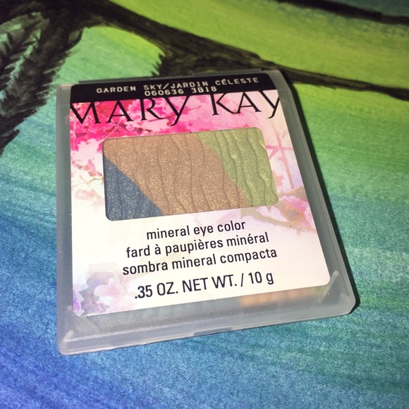 Mary Kay mineral eye color - Picture 1 of 2
