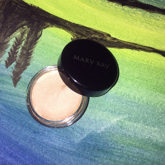 Cream eye color - Picture 2 of 3