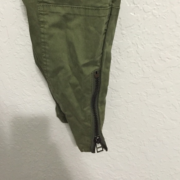 Pants - Picture 3 of 4