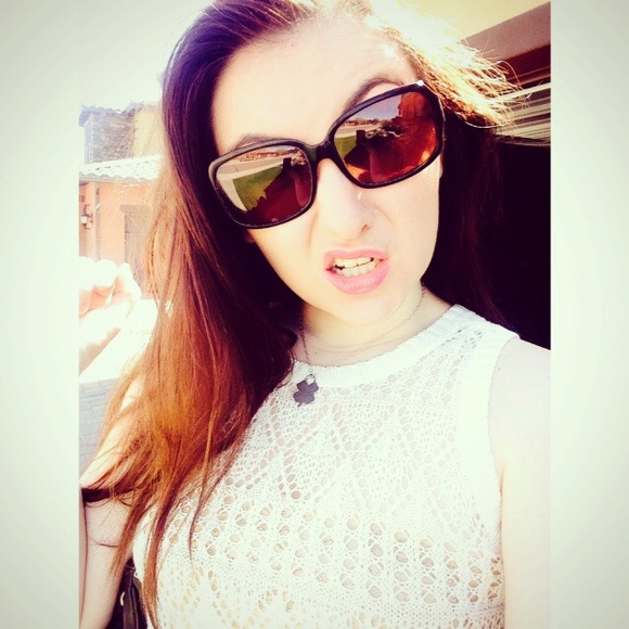 Meet your Posher, Christine