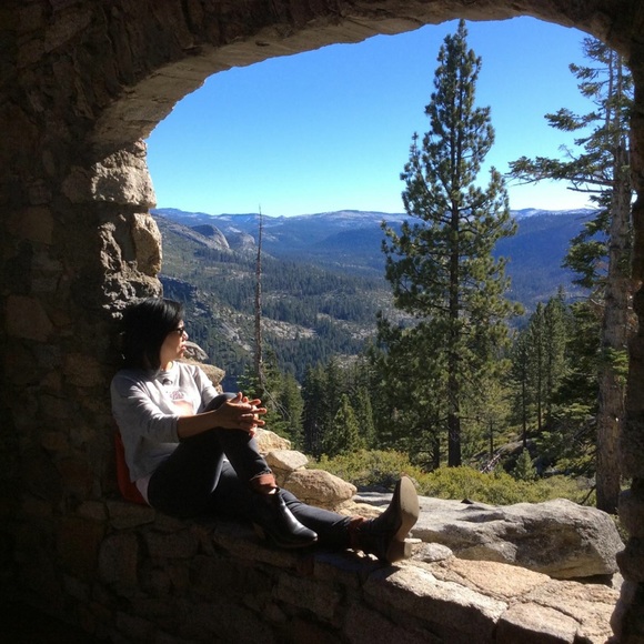 Meet your Posher - Picture 3 of 4