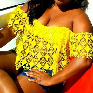 BEYONCE'S LEMONADE LACE TOP! NWOT!