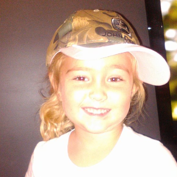 Meet your Posher, Kimberly - Picture 1 of 1