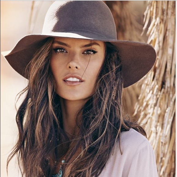 Floppy Black Hat from Paris 🌟