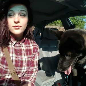 Meet your Posher, Brittany