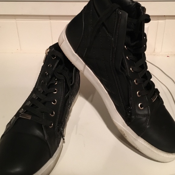 STEVE MADDEN leather high tops
