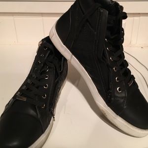 STEVE MADDEN leather high tops