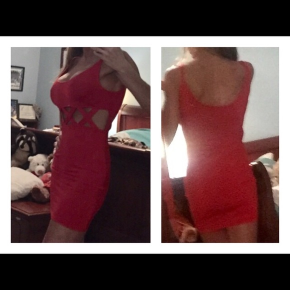 Hit Crisscross cutout dress - Picture 1 of 3