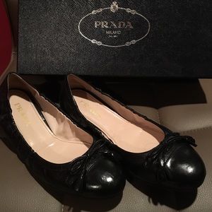 Prada black leather ballet flat size 37