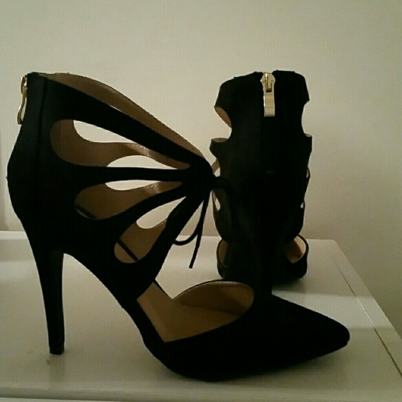 JustFab Black Suede Heels