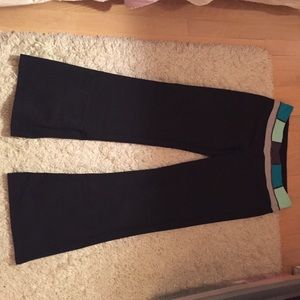 LuluLemon yoga pants