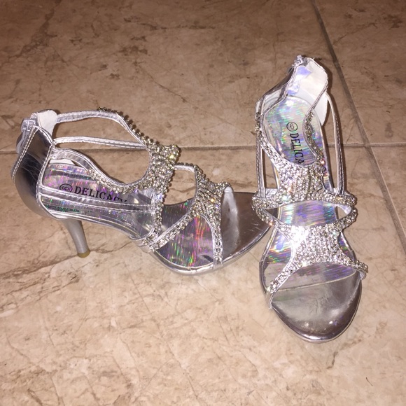 Heels - Picture 2 of 4