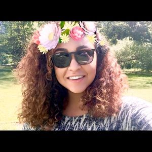 Meet your Posher, Angela