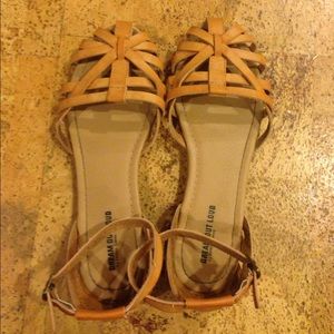 Tan sandals size 8 1/2