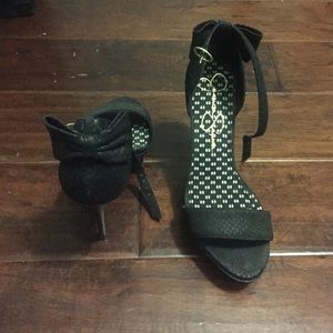 Jessica Simpson Black Heels