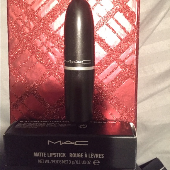 MAC MATTE LIPSTICK