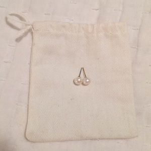 Real white pearl stud earrings