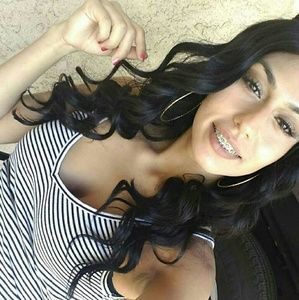 Meet your Posher, Vanessa