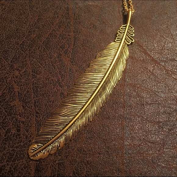 Feather Pendant Necklace - Picture 2 of 3