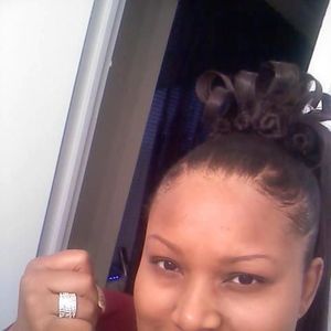 Meet your Posher, Maya